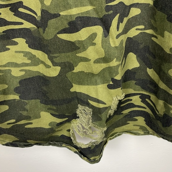 NWOT American Bazi Distressed Quality Denim Camouflage Jacket Women’s Size L - Picture 12 of 15